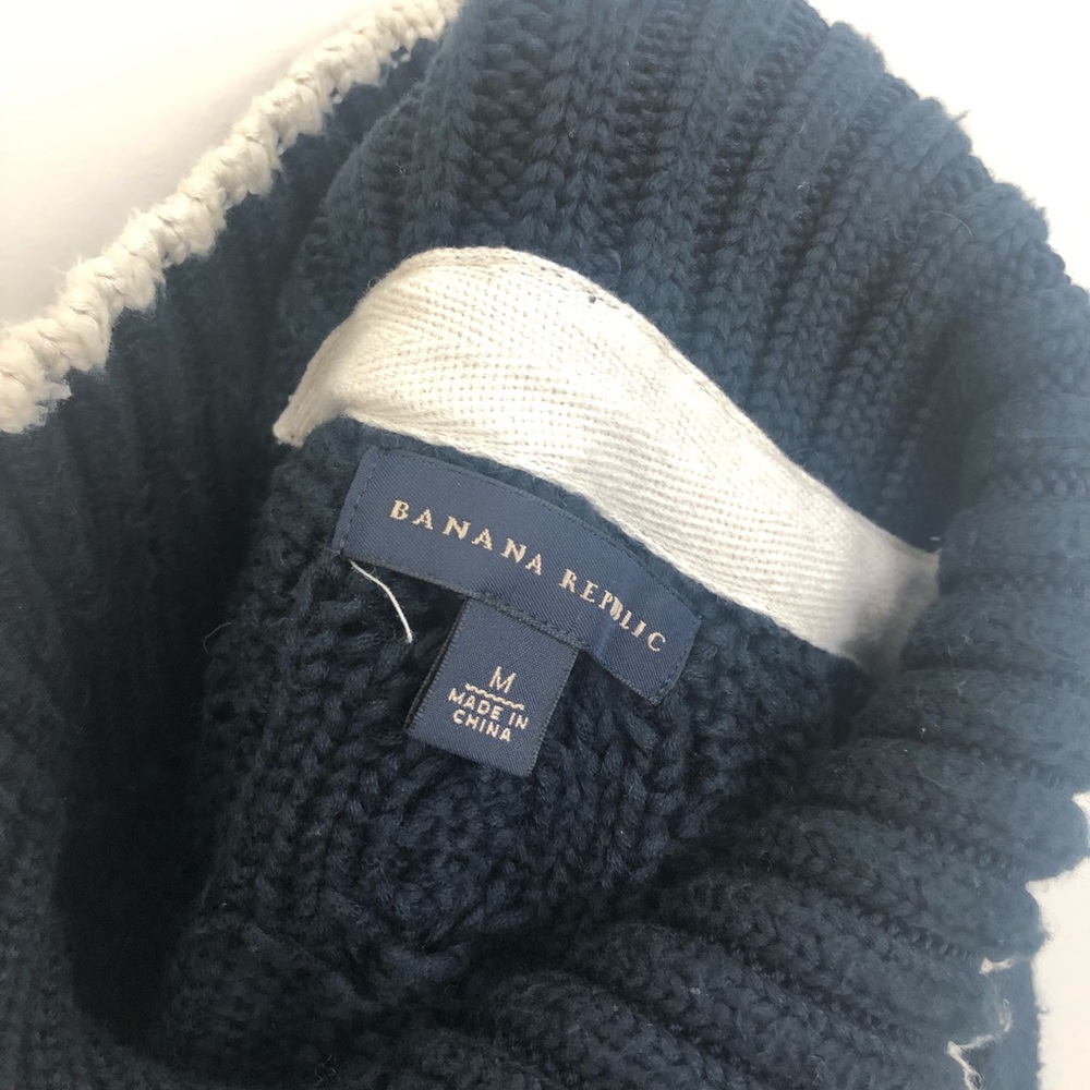 ❌SOLD❌Banana Republic Cable Knit Cardigan Sweater - Picture 5 of 8